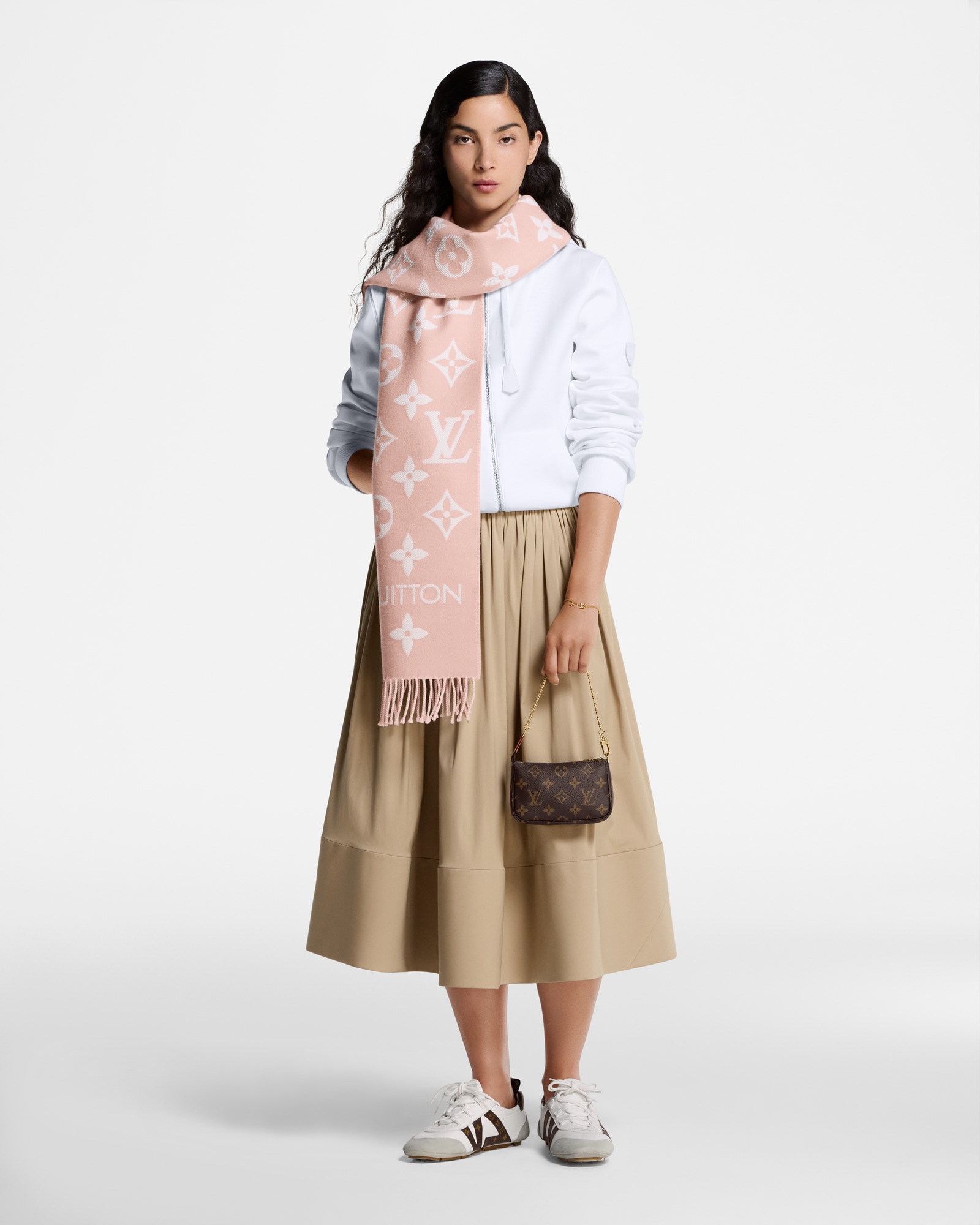 LV Essential scarf S00 - Women - Accessories | LOUIS VUITTON ®